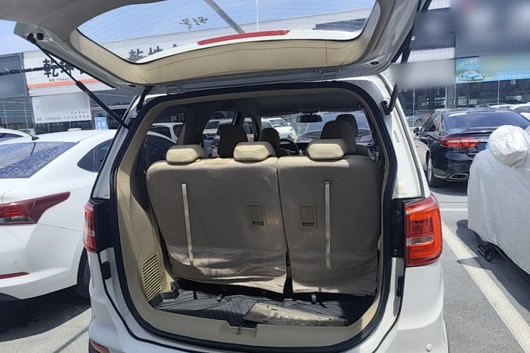 Used Baojun 730 2016 Revised 1.5L Manual Standard Version 7 Seats China V Emission Standard Trunk