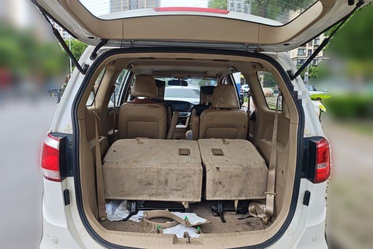 Used Baojun 730 2016 1.8L iAMT Luxury Model 7 Seats Trunk