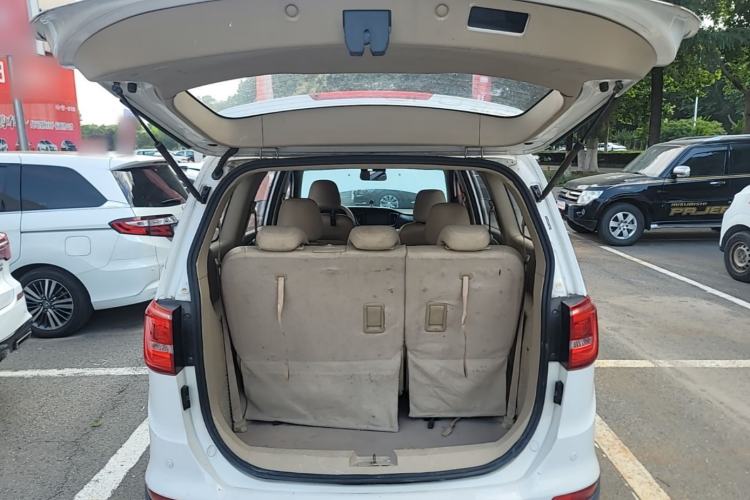 Used Baojun 730 2016 1.8L iAMT Comfort Version 7 Seats Trunk