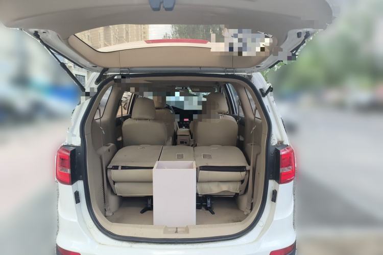 Used Baojun 730 2016 Revised 1.5L Manual Standard Version 7 Seats China V Emission Standard Trunk