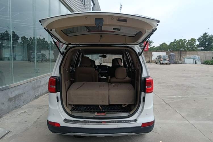 Used Baojun 730 2016 1.5L Manual Comfort Version 7 Seats China V Emission Standard Trunk