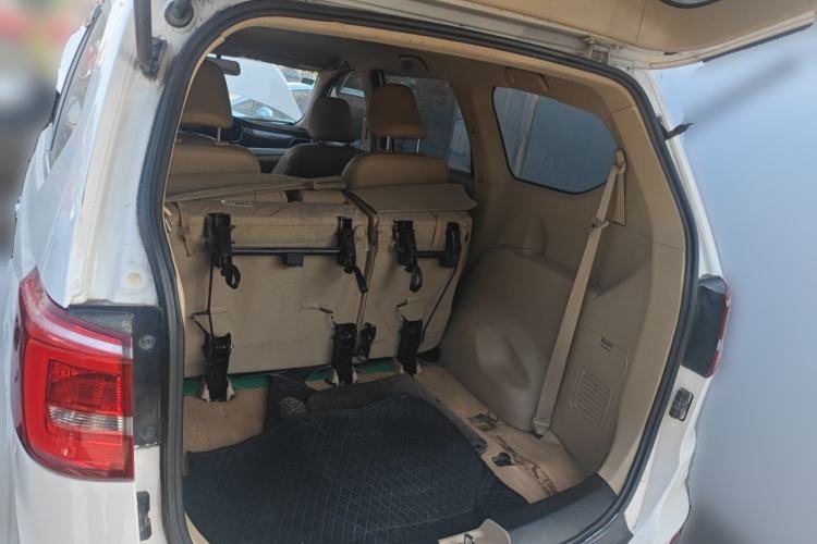 Used Baojun 730 2016 1.5L Manual Comfort Version 7 Seats China V Emission Standard Trunk