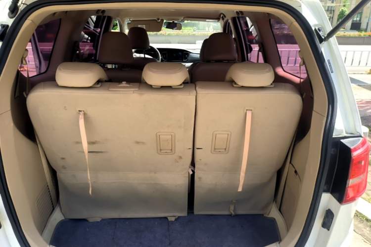 Used Baojun 730 2016 1.5L Manual Comfort Version 7 Seats China V Emission Standard Trunk