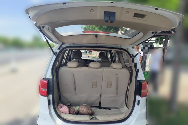 Used Baojun 730 2016 1.5L Manual Luxury Edition 7 Seats Trunk