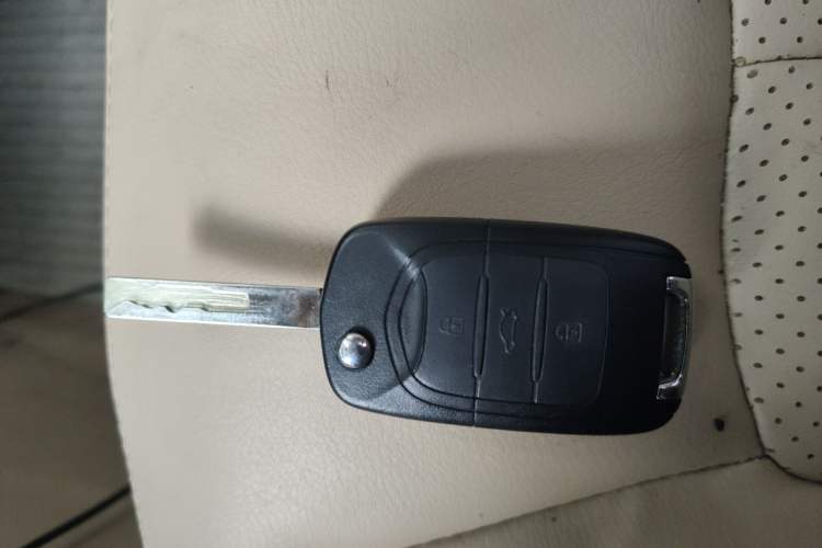 Used Baojun 730 2016 1.5L Manual Comfort Version 7 Seats China V Emission Standard Vehicle Key