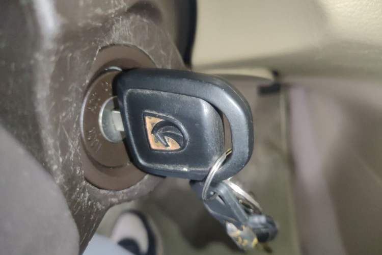 Used Baojun 730 2016 1.5L Manual Comfort Version 7 Seats China V Emission Standard Vehicle Key