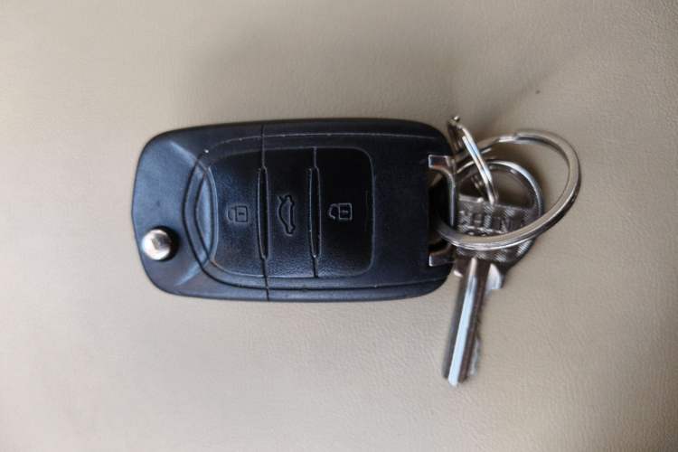 Used Baojun 730 2016 1.5T Manual Comfort Version 7 Seats Vehicle Key