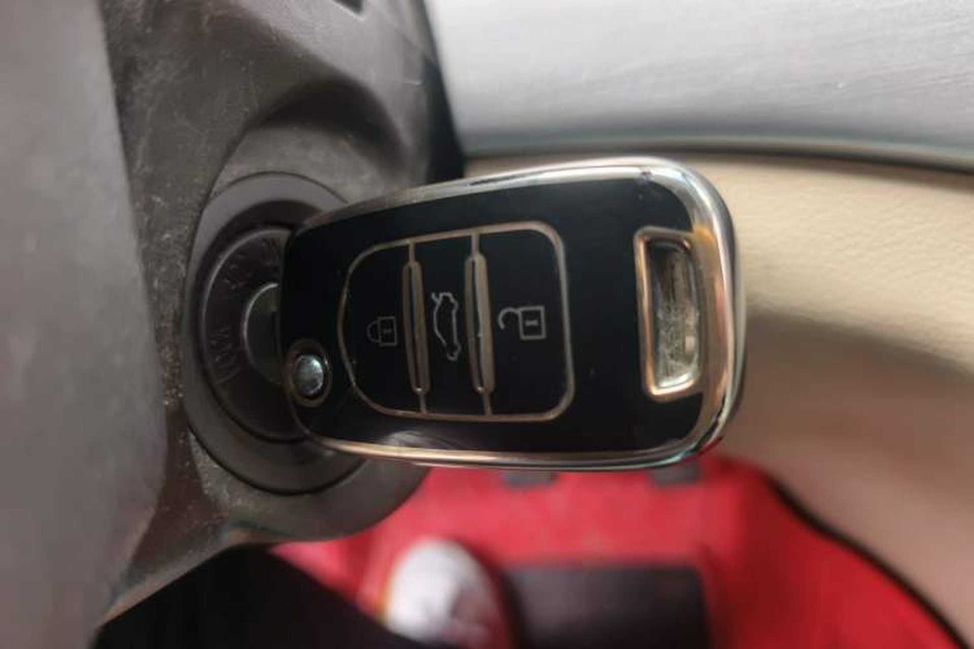 Used Baojun 730 2016 1.5L Manual Comfort Version 7 Seats China V Emission Standard Vehicle Key