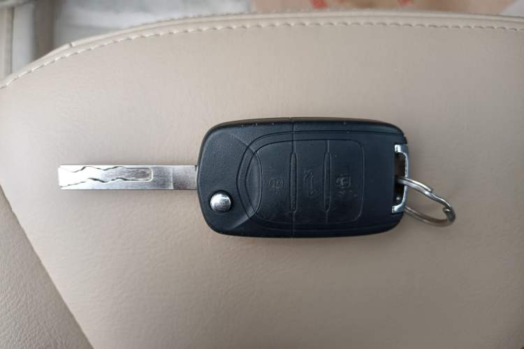 Used Baojun 730 2016 1.8L iAMT Comfort Version 7 Seats Vehicle Key