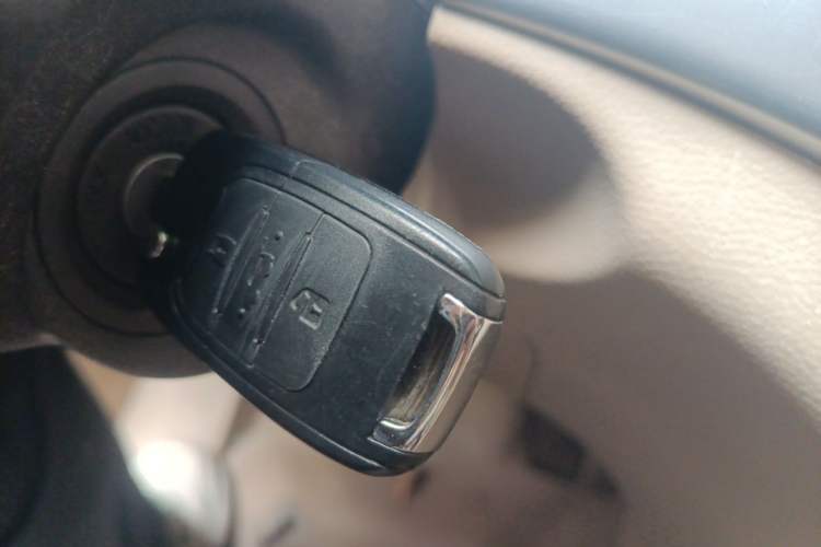 Used Baojun 730 2016 1.5L Manual Value Edition 7 Seats China V Emission Standard Vehicle Key