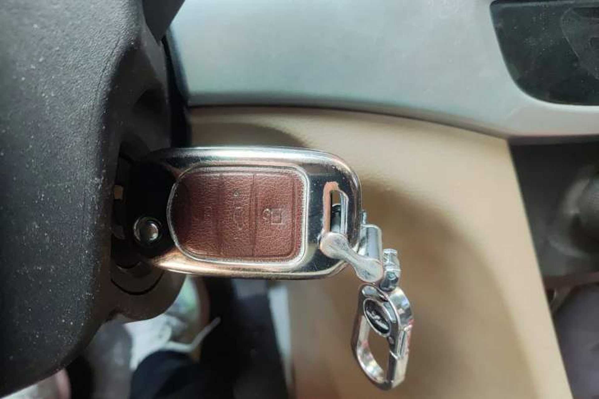 Used Baojun 730 2016 Revised 1.5L Manual Standard Version 7 Seats China V Emission Standard Vehicle Key
