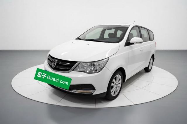 Używany Baojun 730 2016 Revised 1.5L Manual Standard Version 7 Seats China V Emission Standard
