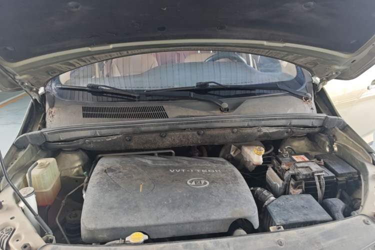 Used Baojun 730 2016 1.8L Manual Comfort Version 7 Seats Engine Bay