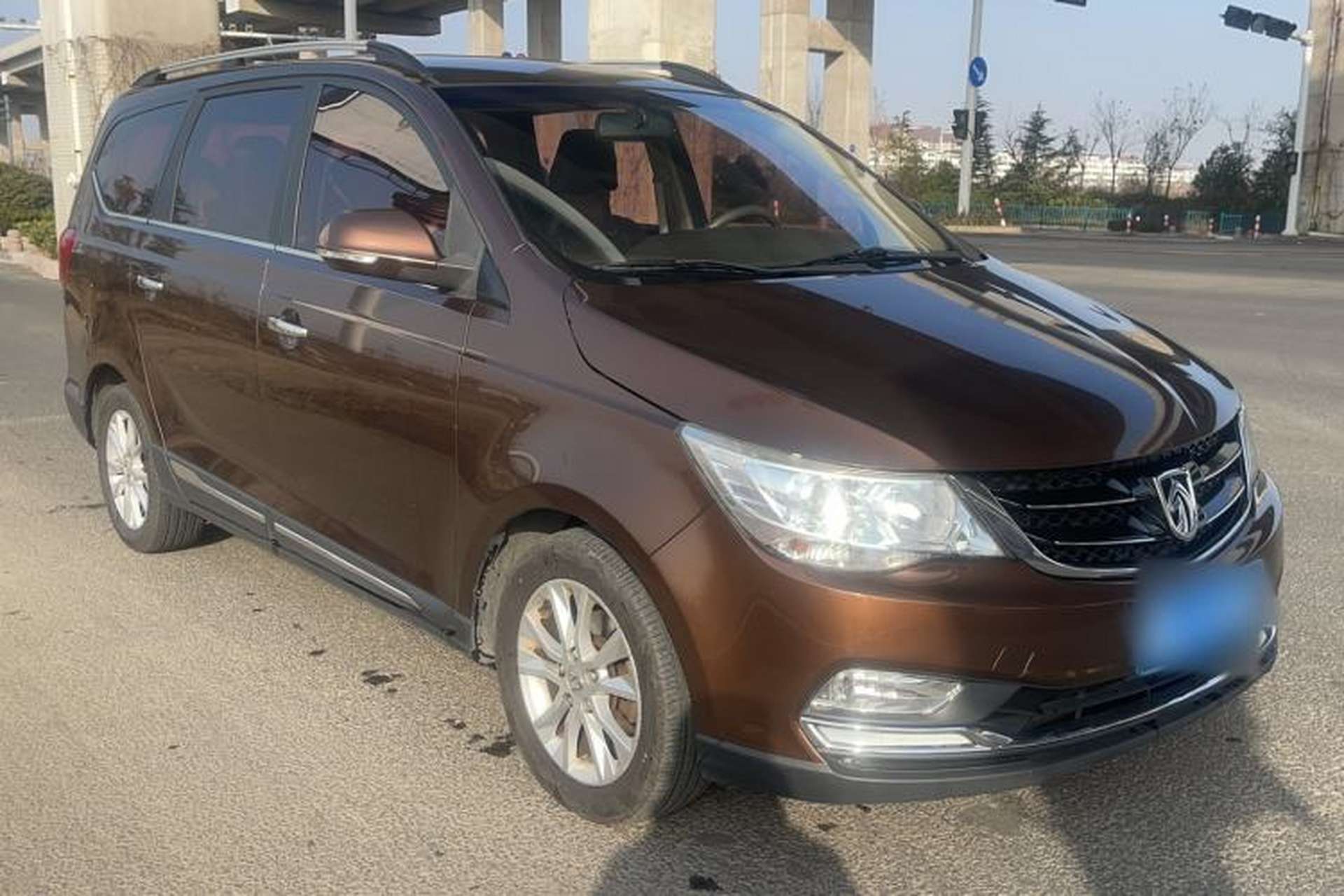 Used Baojun 730 2016 1.8L iAMT Comfort Version 7 Seats Exterior 2