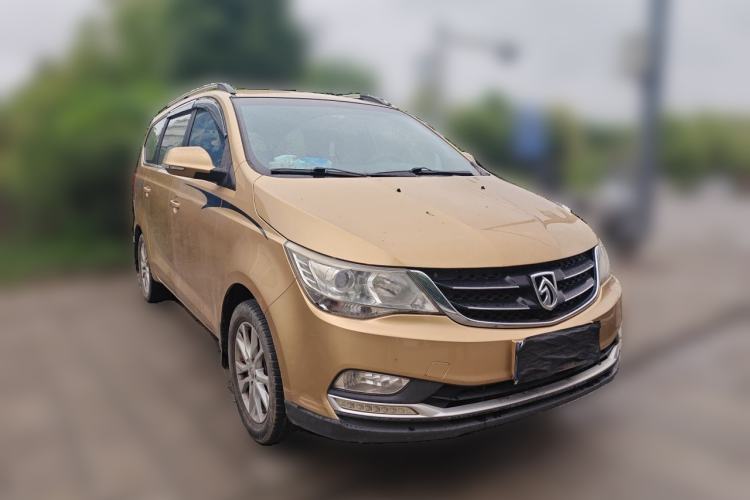 Used Baojun 730 2016 1.5L Manual Standard Version 7 Seats Front Right 45 Deg
