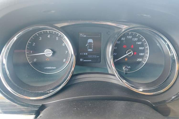 Used Baojun 730 2016 1.5T Manual Luxury Edition 7 Seats Instrument Cluster
