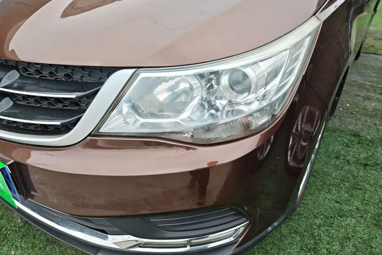 Used Baojun 730 2016 Revised 1.5L Manual Standard Version 7 Seats China V Emission Standard Left Front Headlight