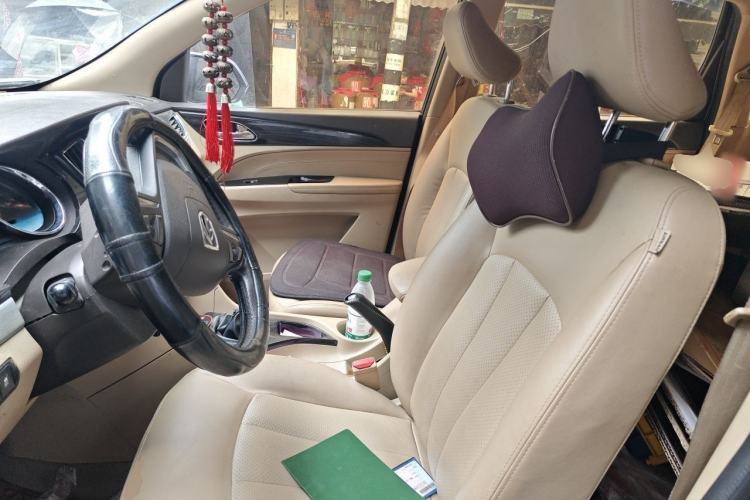 Used Baojun 730 2016 1.5T Manual Luxury Edition 7 Seats Left Front Seat
