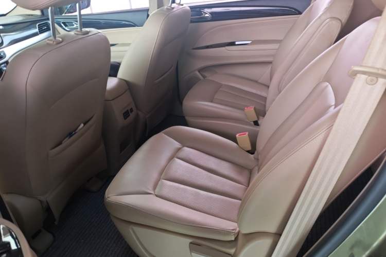 Used Baojun 730 2016 1.8L Manual Comfort Version 7 Seats Left Rear Seat