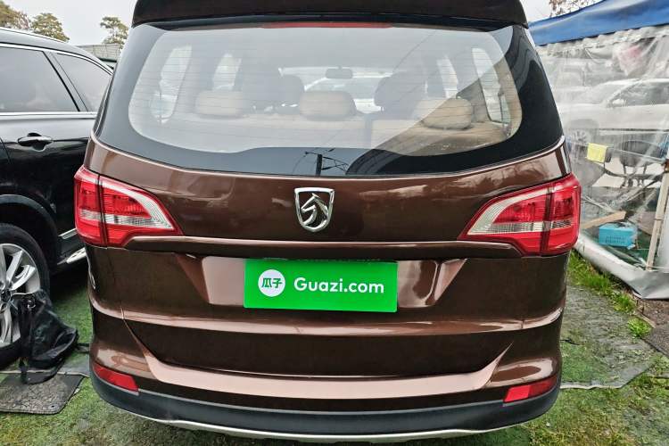 Used Baojun 730 2016 Revised 1.5L Manual Standard Version 7 Seats China V Emission Standard Rear