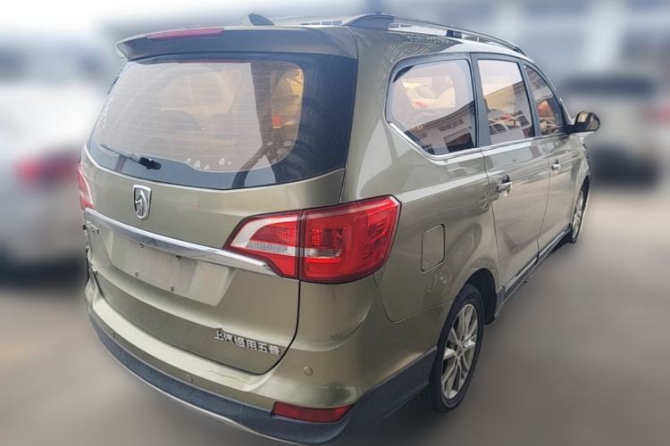 Used Baojun 730 2016 1.5T Manual Luxury Edition 7 Seats Rear Right 45 Deg