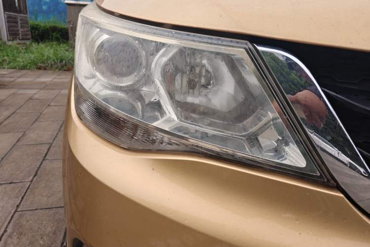 Used Baojun 730 2016 1.5L Manual Standard Version 7 Seats Right Front Headlight