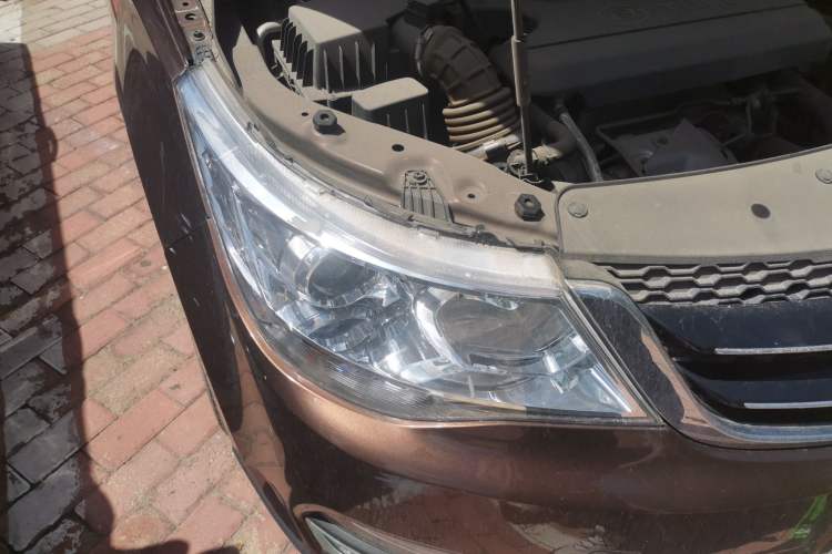 Used Baojun 730 2016 1.5T Manual Standard Version 7 Seats Right Front Headlight
