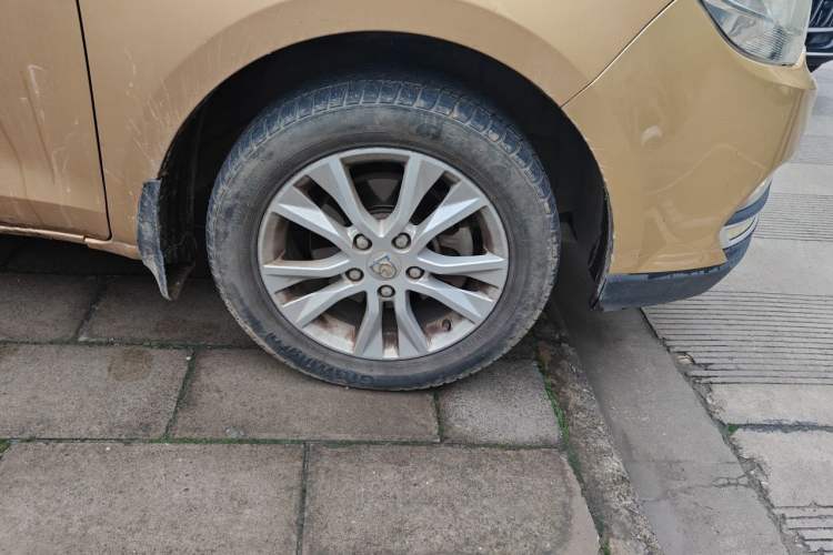 Used Baojun 730 2016 1.5L Manual Standard Version 7 Seats Right Front Wheel Hub