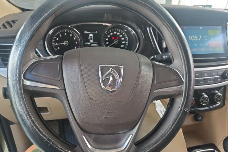 Used Baojun 730 2016 1.8L Manual Comfort Version 7 Seats Steering Wheel