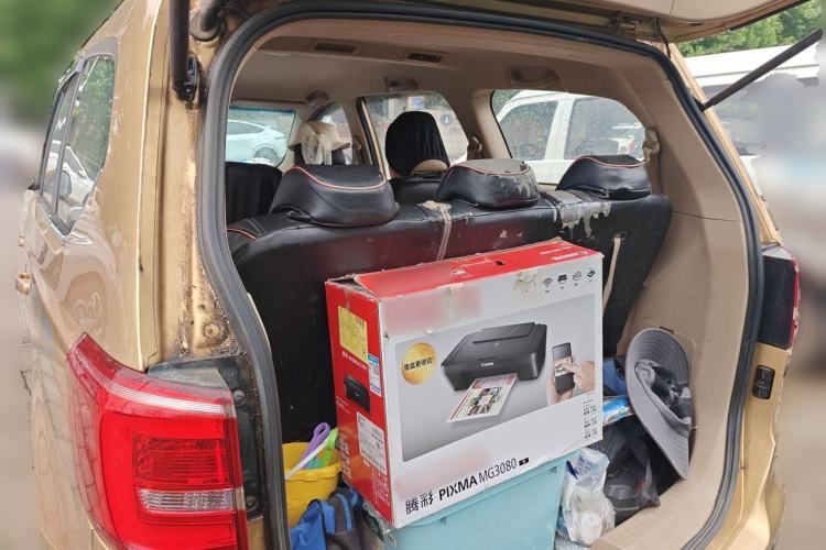 Used Baojun 730 2016 1.5L Manual Standard Version 7 Seats Trunk