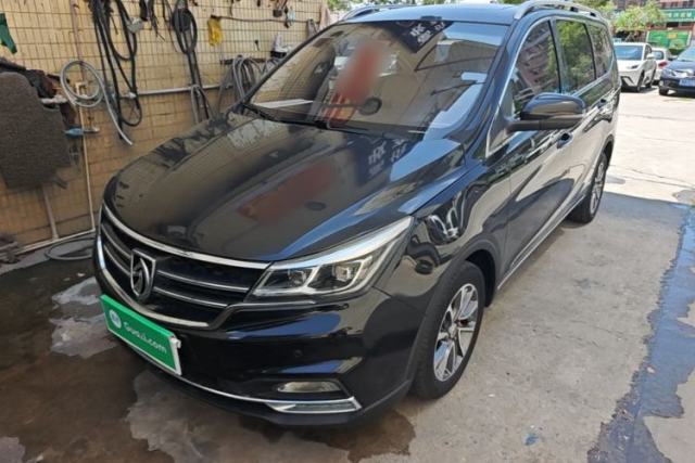 Used Baojun 730 2017 1.5T Manual Prestige Version 7 Seats