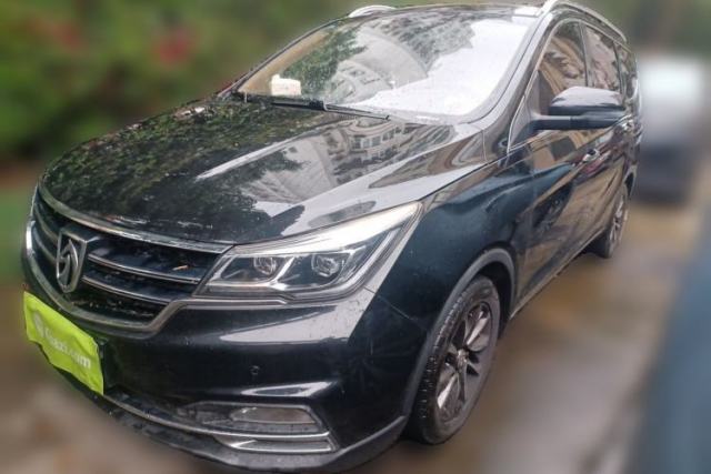 Used Baojun 730 2017 1.5T Manual Prestige Version 7 Seats