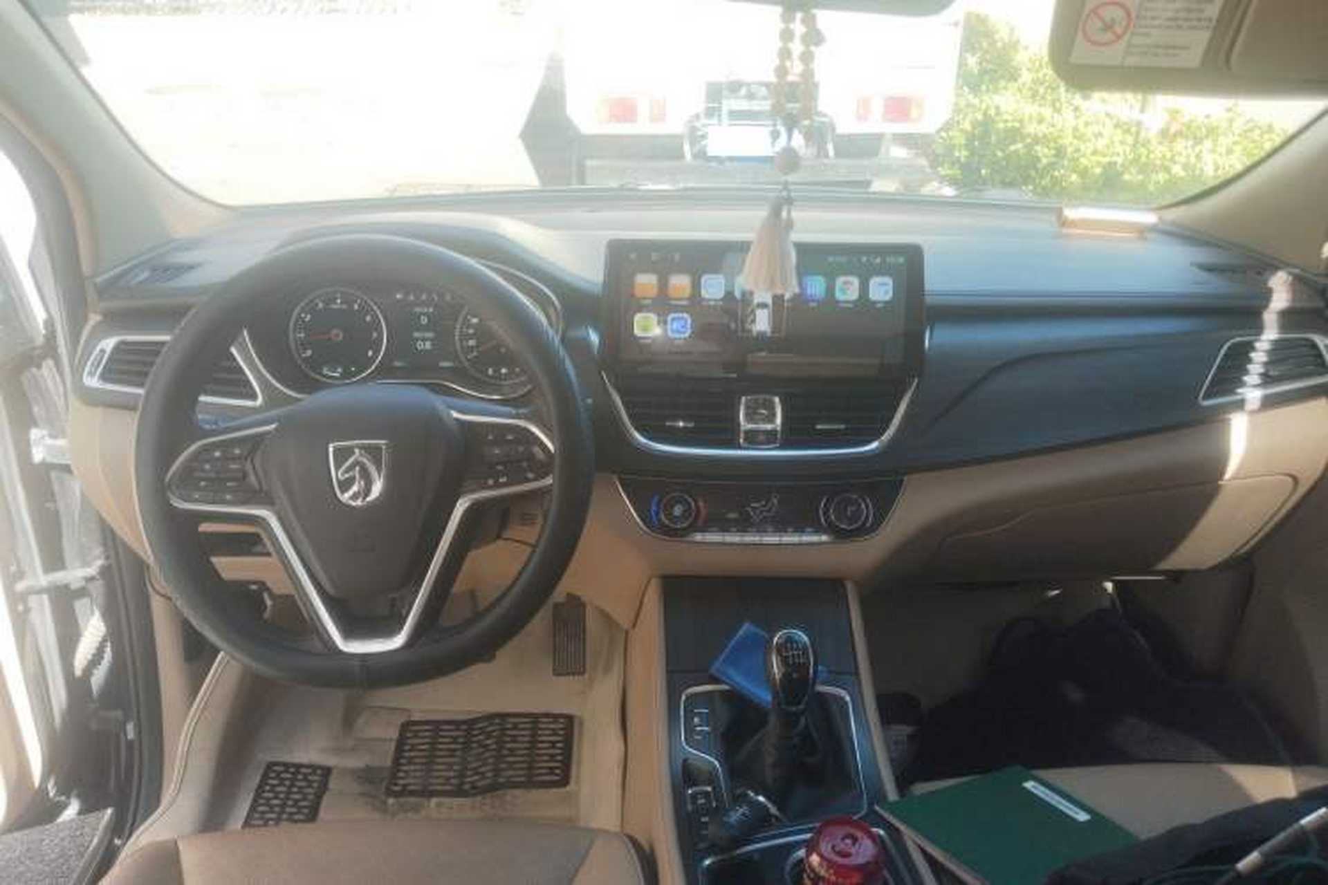 Used Baojun 730 2017 1.5T Manual Prestige Version 7 Seats Audio And AC Panel