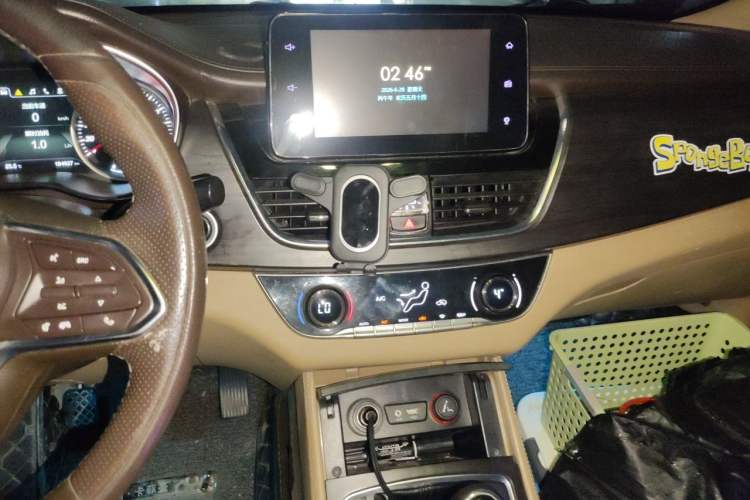 Used Baojun 730 2017 1.5T Manual Prestige Version 7 Seats Audio And AC Panel
