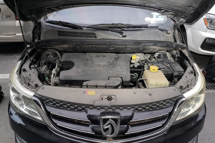 Used Baojun 730 2017 1.5T Manual Fashion Version 7 Seats China V Emission Standard Engine Bay