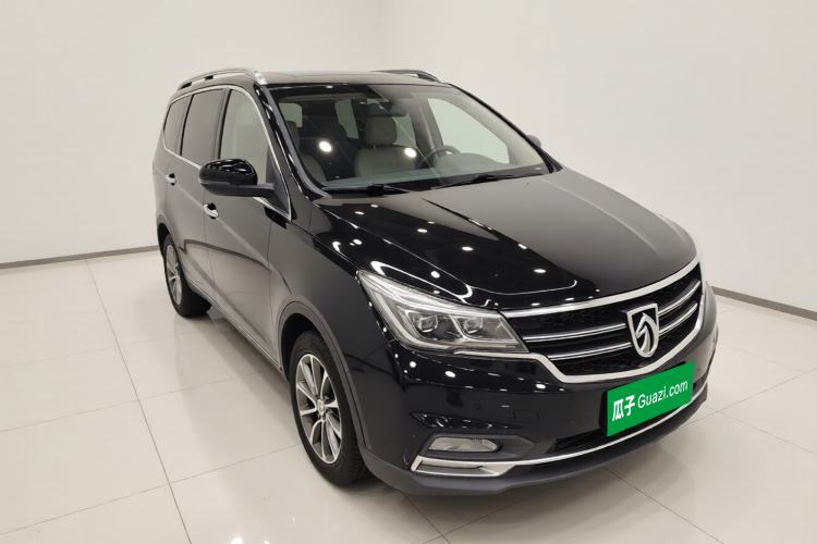 Used Baojun 730 2017 1.8L iAMT Luxury Version 7-Seater Exterior 1
