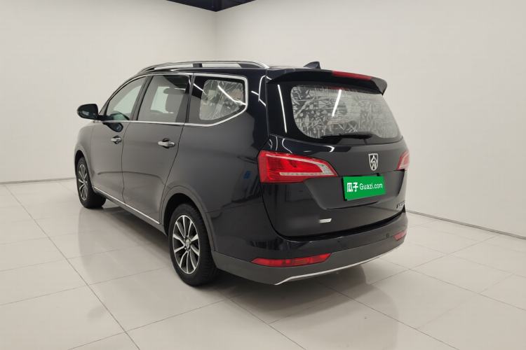 Used Baojun 730 2017 1.8L iAMT Luxury Version 7-Seater Exterior 2