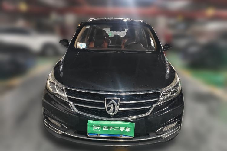 Used Baojun 730 2017 1.5T Manual Prestige Version 7 Seats Front
