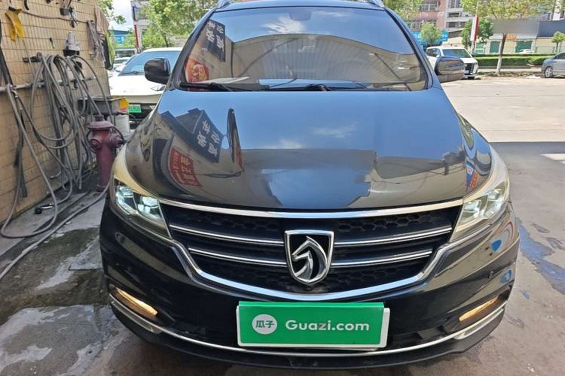 Used Baojun 730 2017 1.5T Manual Prestige Version 7 Seats Front