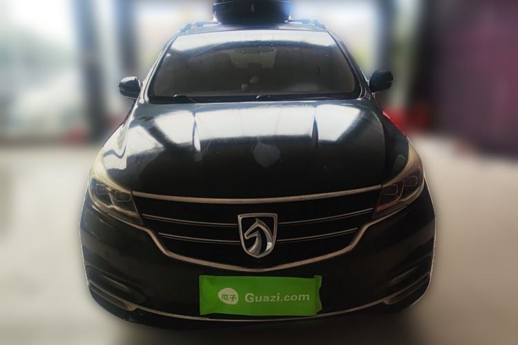 Used Baojun 730 2017 1.5T Manual Prestige Version 7 Seats Front