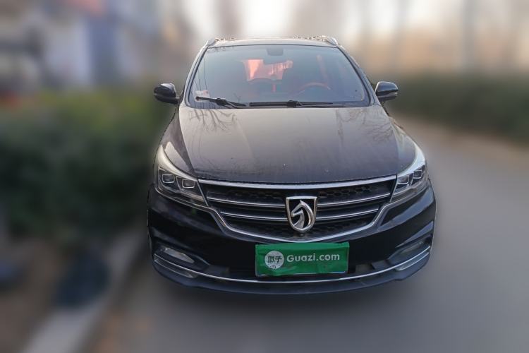 Used Baojun 730 2017 1.5T Manual Prestige Version 7 Seats Front