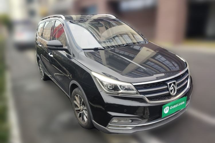 Used Baojun 730 2017 1.8L iAMT Luxury Version 7-Seater Front Right 45 Deg