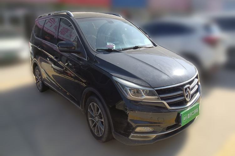 Used Baojun 730 2017 1.5T Manual Prestige Version 7 Seats Front Right 45 Deg
