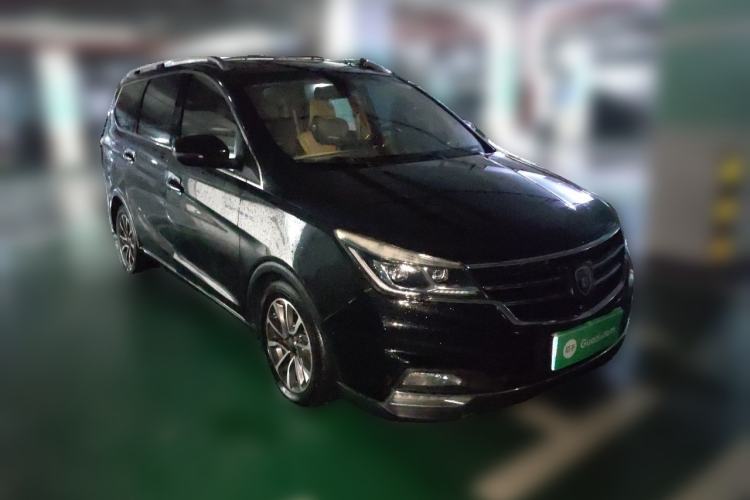 Used Baojun 730 2017 1.5T Manual Prestige Version 7 Seats Front Right 45 Deg