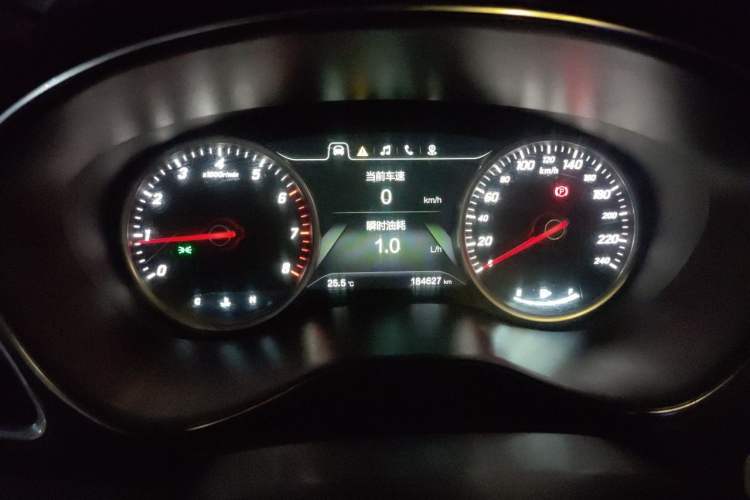Used Baojun 730 2017 1.5T Manual Prestige Version 7 Seats Instrument Cluster