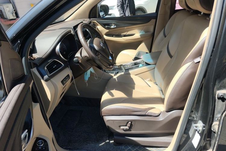 Used Baojun 730 2017 1.8L iAMT Prestige Version 7 Seats Left Front Seat