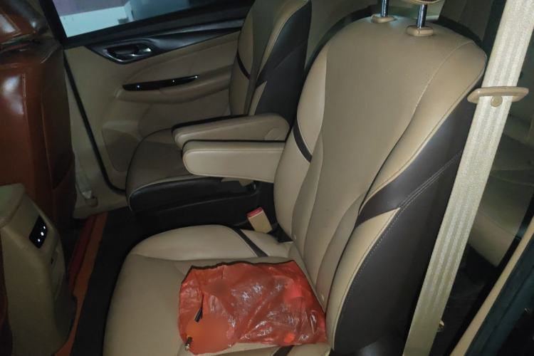 Used Baojun 730 2017 1.5T Manual Prestige Version 7 Seats Left Rear Seat
