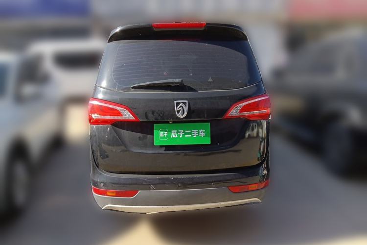 Used Baojun 730 2017 1.5T Manual Prestige Version 7 Seats Rear