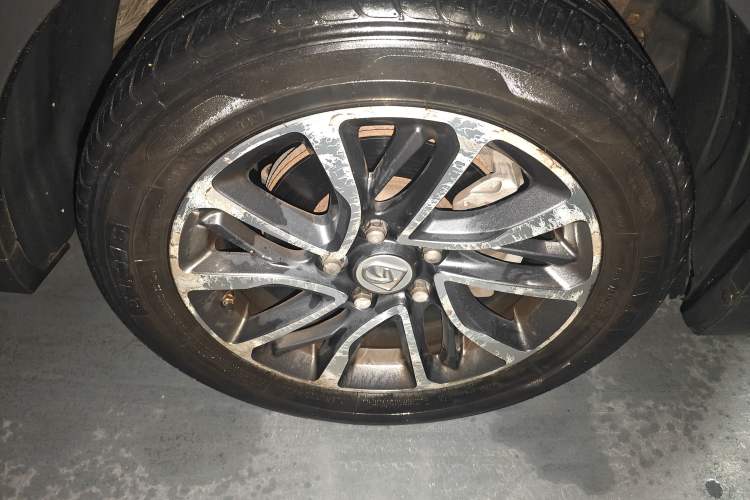 Used Baojun 730 2017 1.5T Manual Prestige Version 7 Seats Right Front Wheel Hub