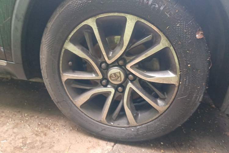 Used Baojun 730 2017 1.5T Manual Prestige Version 7 Seats Right Front Wheel Hub